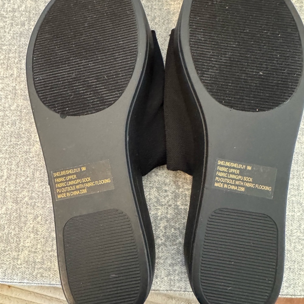 BNWOT | Cute Madden Girl Shelbie Black Platform Slide Sandals - Picture 4 of 4